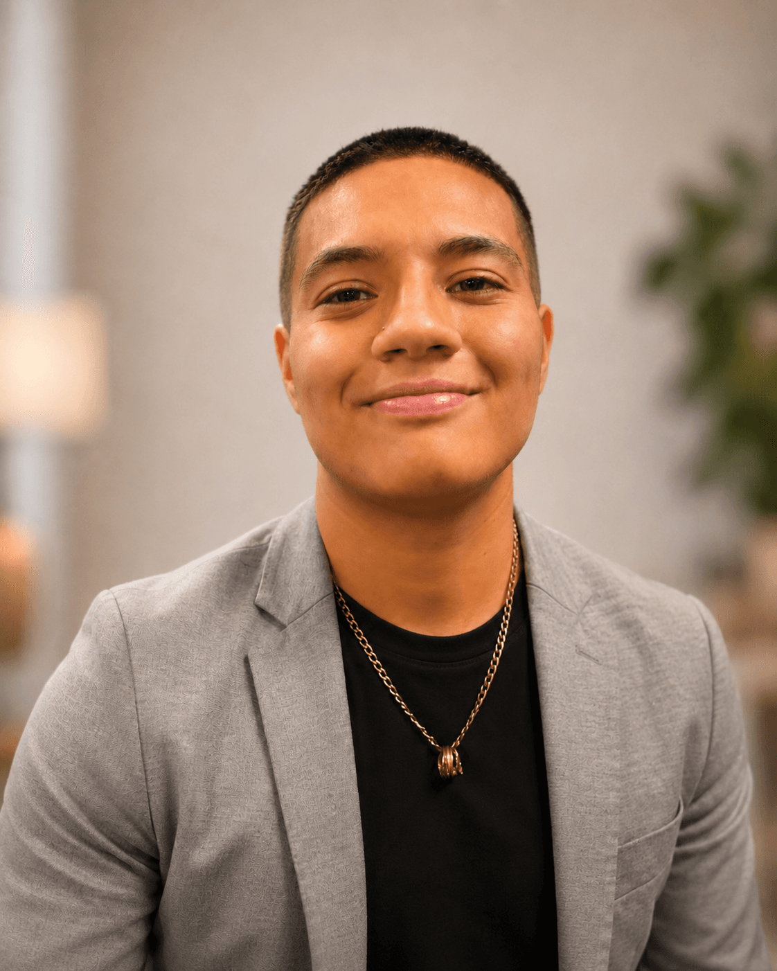 Zei Wolfgramm, Front Desk, Instructor